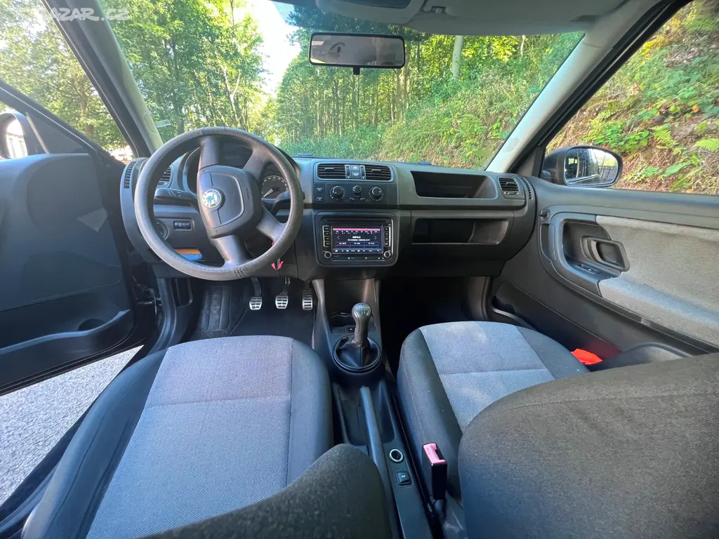 Škoda Fabia II combi 1,4i 16v - fotka 5