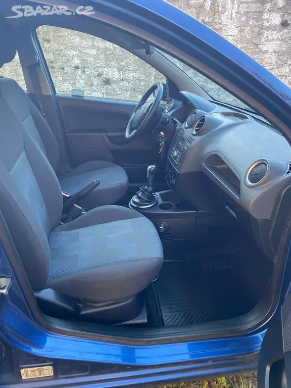 Ford fiesta 1.25 benzín,[telefon skryt] km - fotka 3