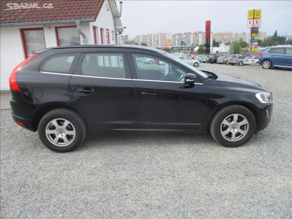 Volvo XC60, 2,0 D3, klima,servis,tažné,CZ, - fotka 5