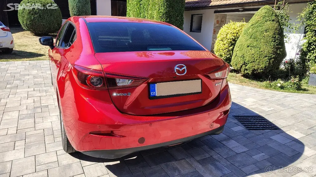 Mazda 3 2,0 Skyactiv - fotka 2
