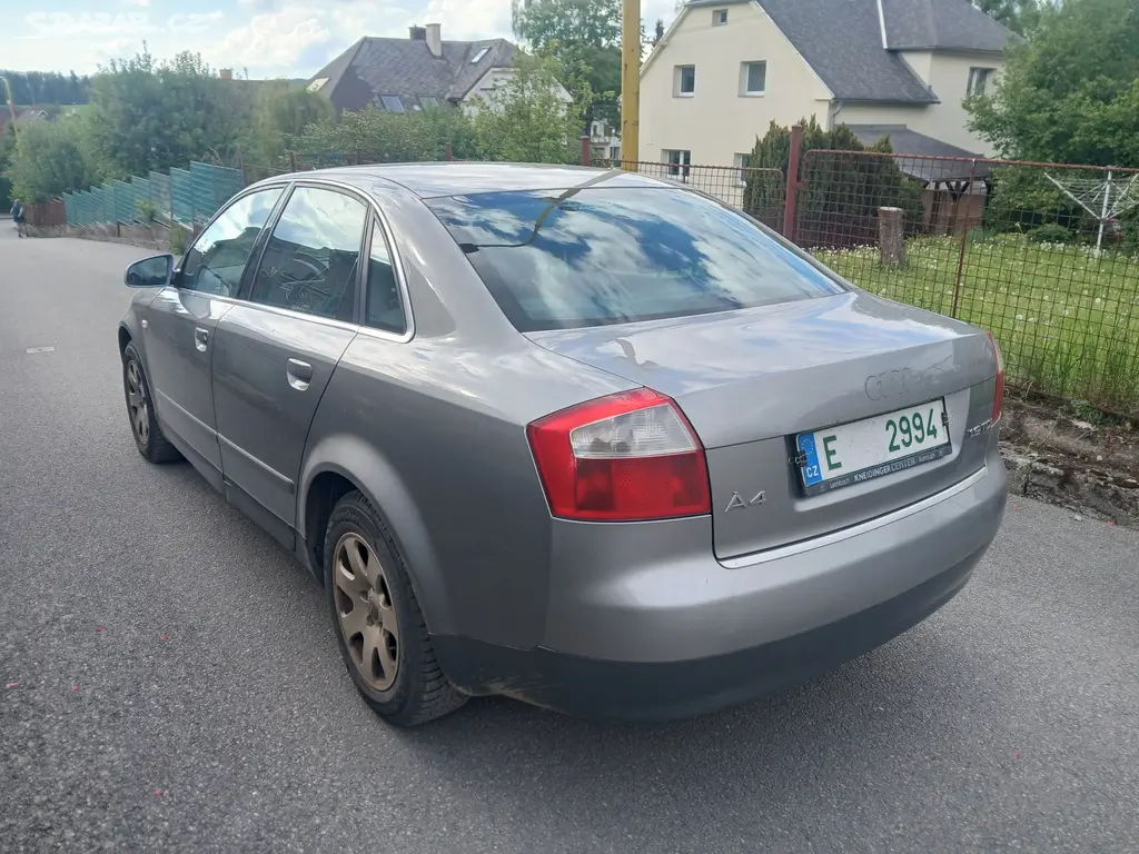 Audi A4 sedan 1.9Tdi, 74kW, Nová Česká STK - fotka 4