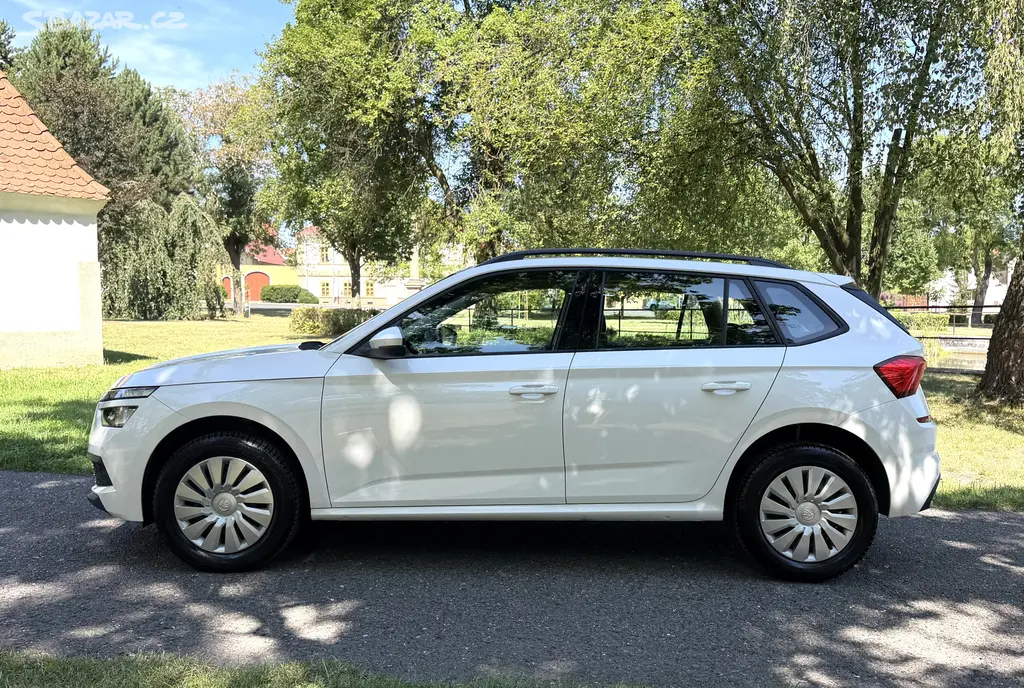 Škoda Kamiq, benzín, model 2023, privát - fotka 4