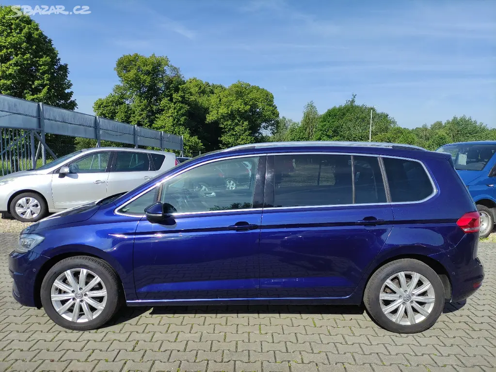 VW TOURAN 2.0 TDi 110KW HIGHLINE,DSG,ALU,NAVI,USB. - fotka 6