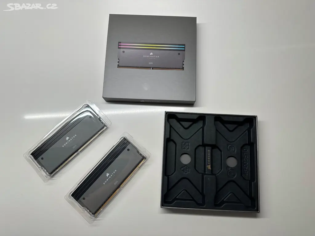 Corsair DOMINATOR TITANIUM RGB 64GB (2×32GB) - fotka 5