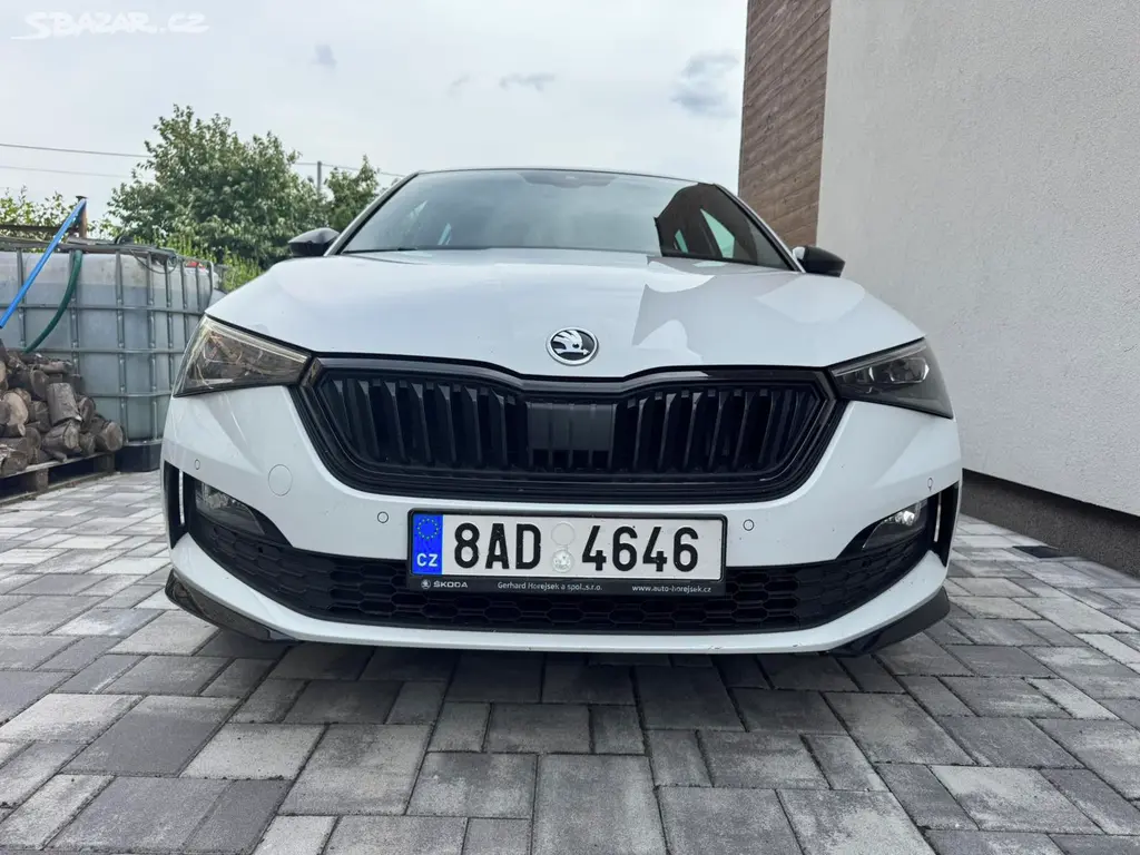 Škoda Scala 1.0Tsi 85kw Monte Carlo - fotka 3