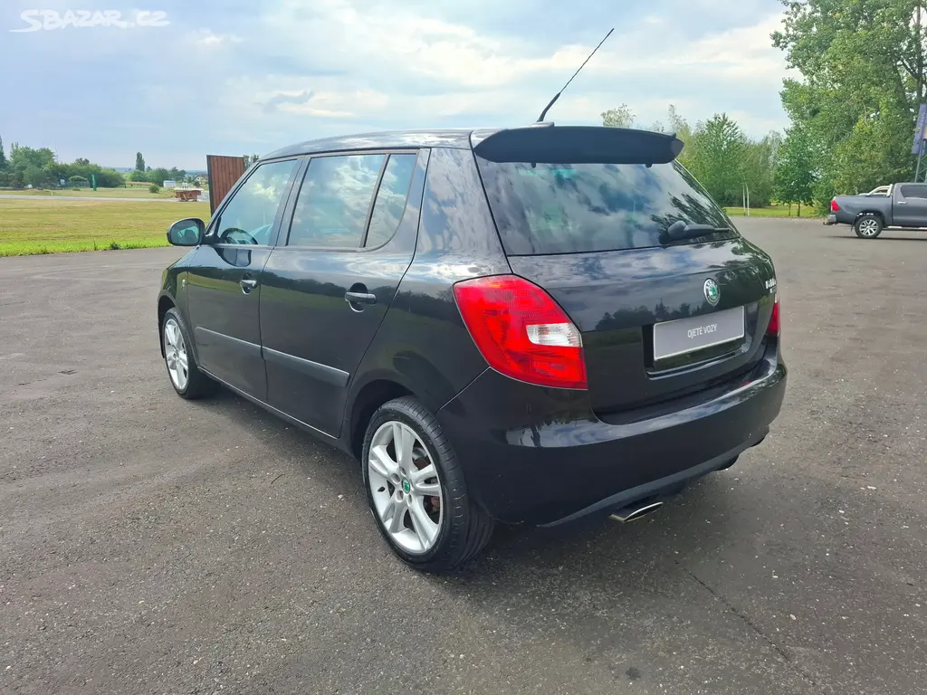 Škoda Fabia II Sport 1.4 16V 63kW,klima,stk 08/28 - fotka 6
