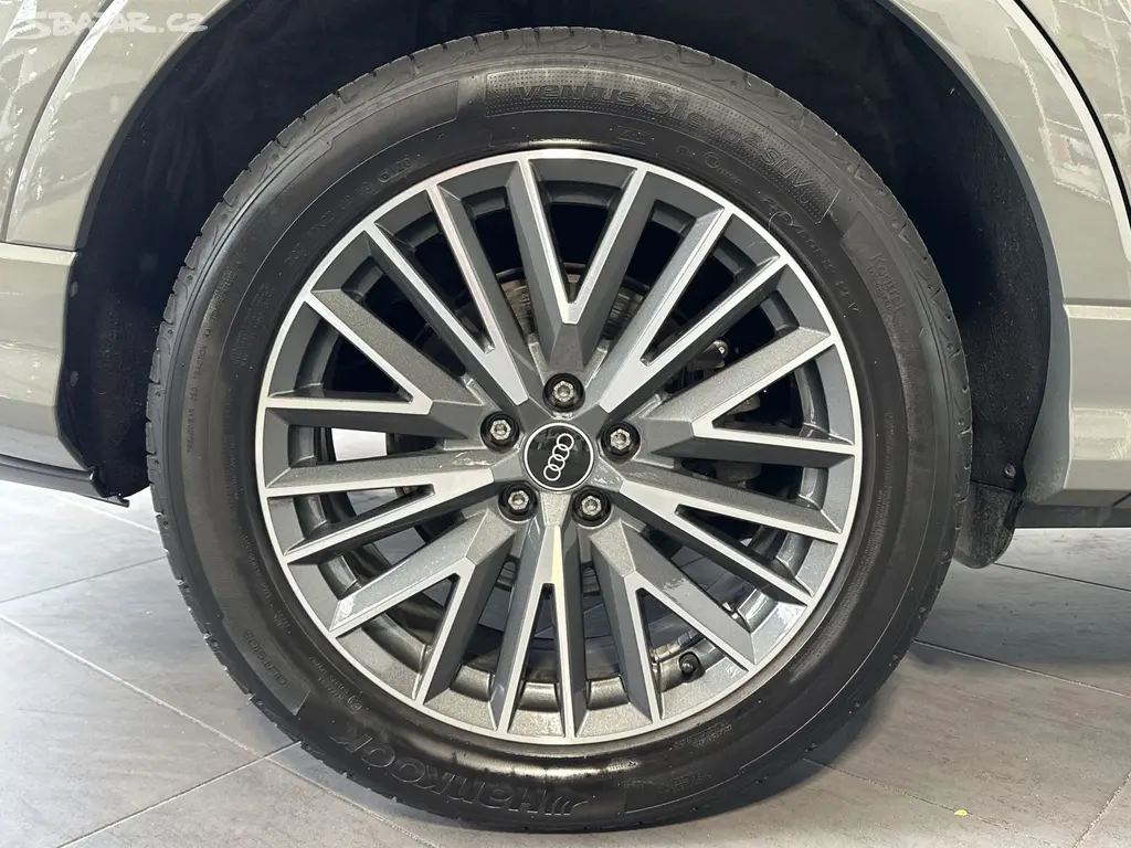 Audi Q3 40 TDI Quattro S-Line - fotka 4