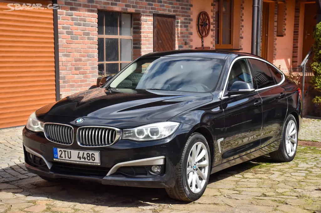 BMW 320D GT XDrive 2014 2sady kol zrcadlení mobilu