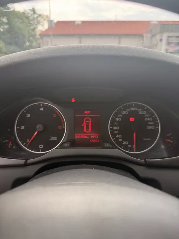 Audi A4 B8 2.0TDI - fotka 4