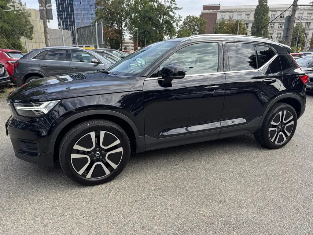 Volvo XC40, 2,0 AWD+360.FULL LED+ - fotka 5