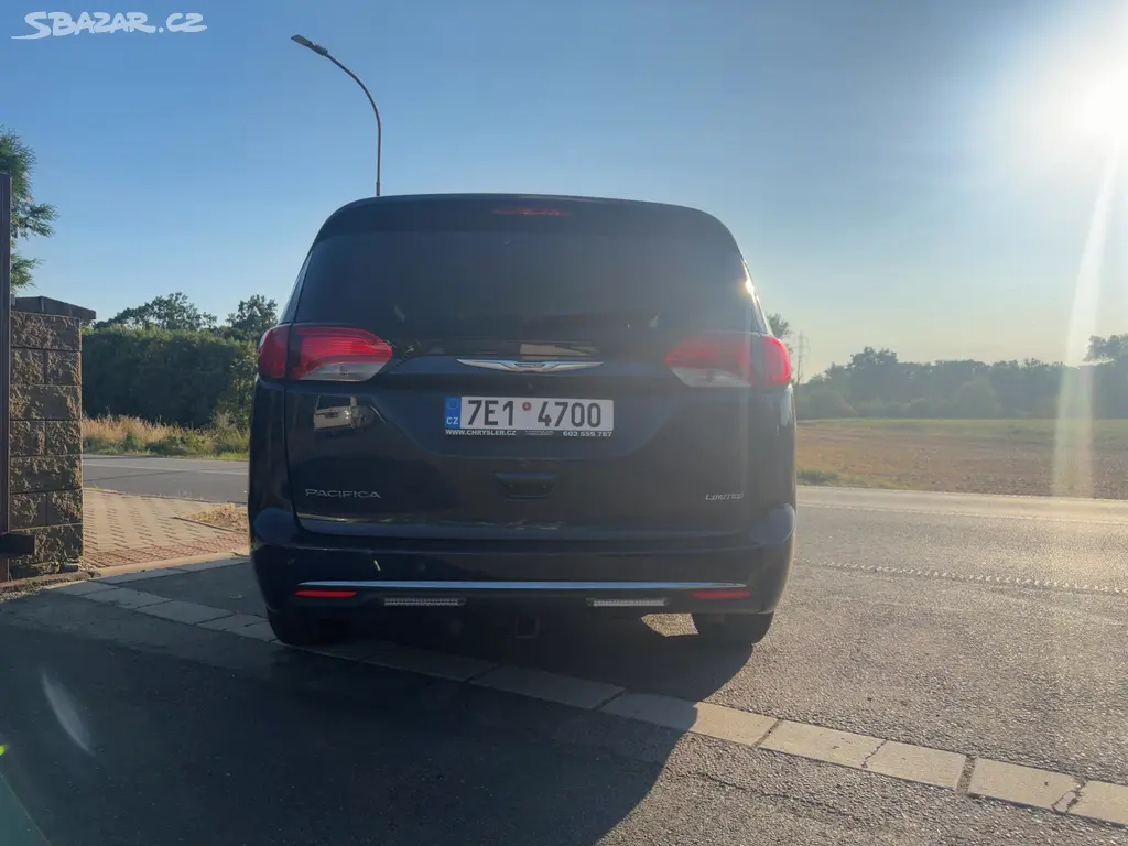 Chrysler Pacifica 3,6 Limited LPG Radar 360 2018 - fotka 5