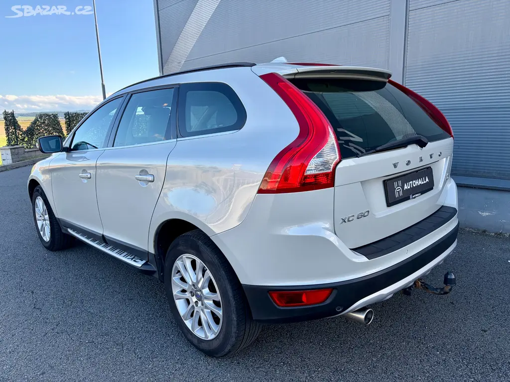 Volvo XC60 2.4 D5 136kW Automat Summum. - fotka 2