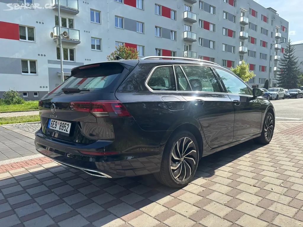 VW Golf8, Variant, 1,5 TSI, 96kW, manuál, 30000km - fotka 6