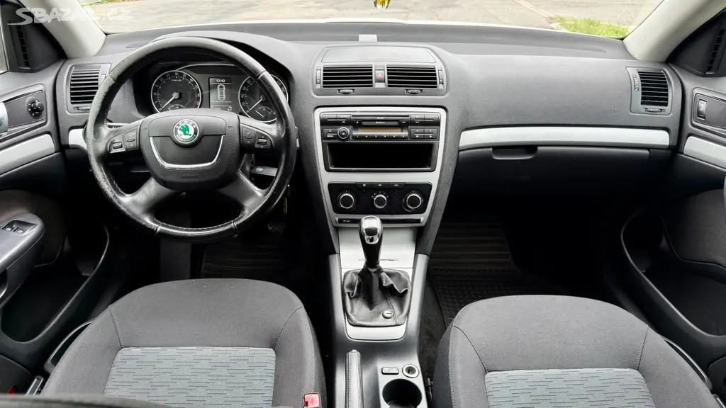 Škoda Octavia Combi 1,6 TDi - Servisní knížka - fotka 5