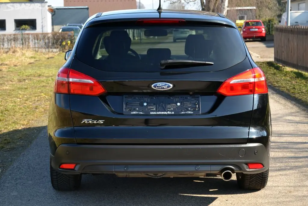 Ford Focus 2.0 TDCI 110kW Titanium kombi - fotka 3
