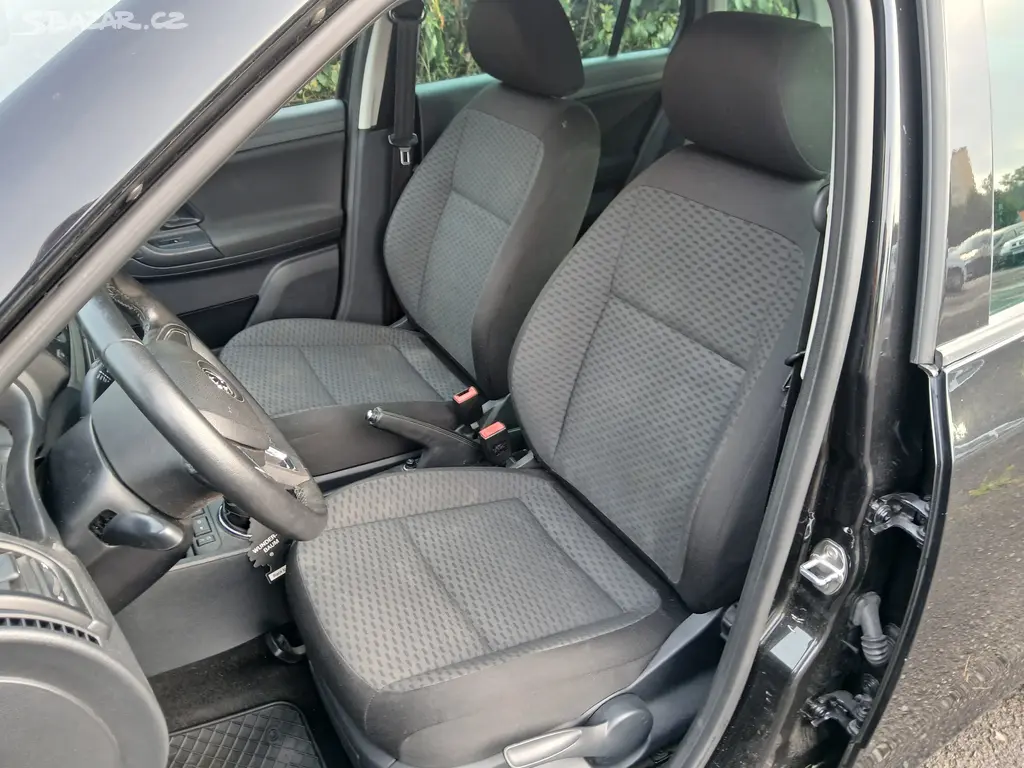 Škoda Fabia Com 1.2TSi 63kW serviska - fotka 6