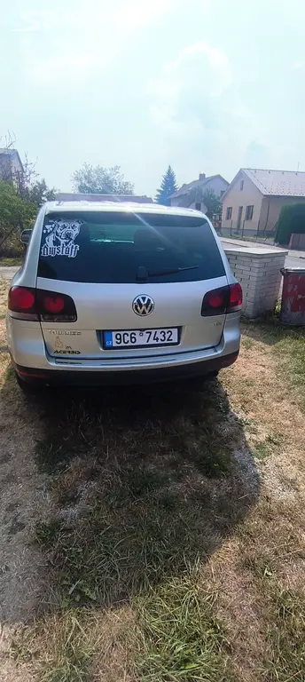 VW Touareg 2.5 TDI R5 128 kW 4Motion AUTOMAT - fotka 4