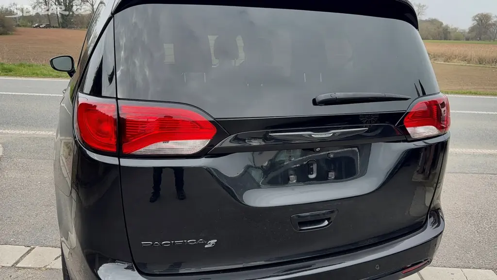 Chrysler Pacifica 3,6 Pentastar S Radar 360 2019 - fotka 5