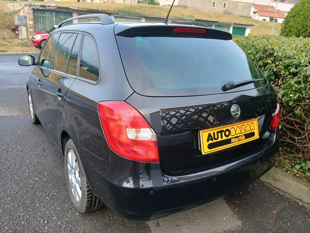 Škoda Fabia Com 1.2TSi 63kW serviska - fotka 3