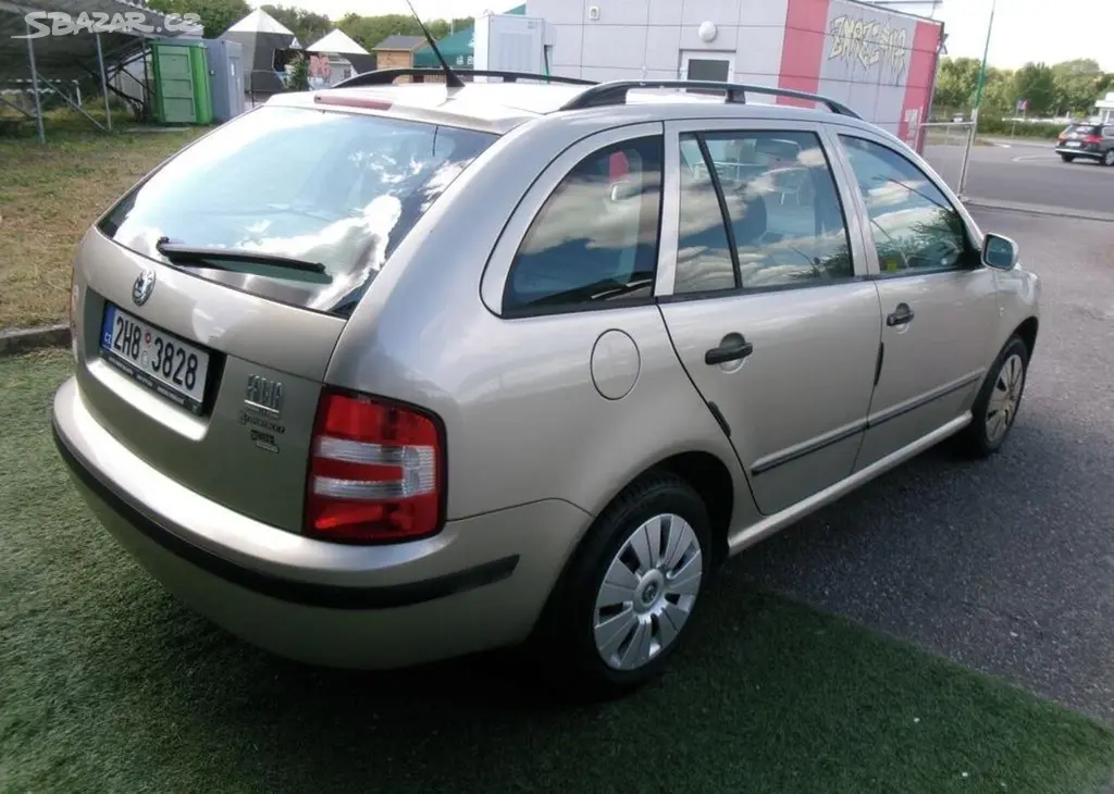 Škoda Fabia 1.2i12v CZ,2.maj. benzín manuální - fotka 6