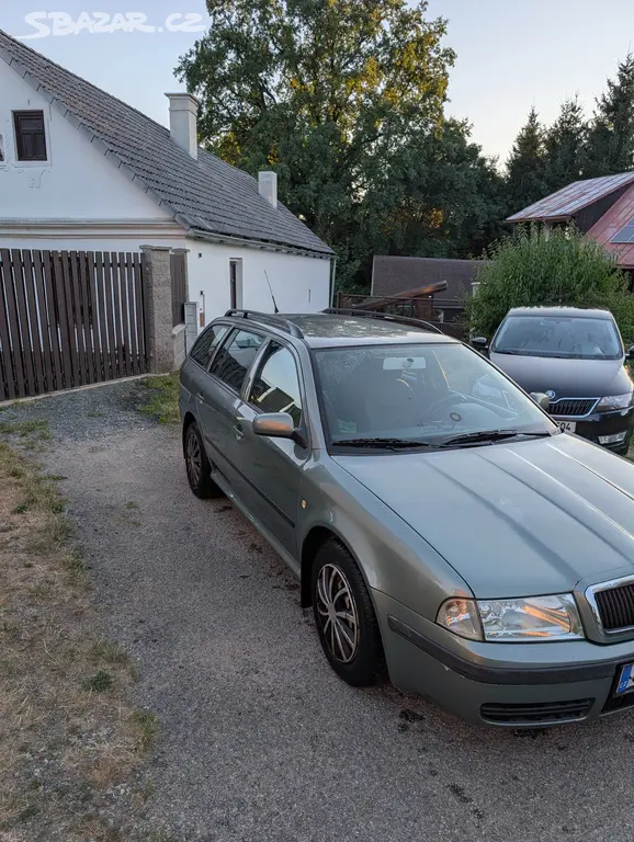 Škoda Octavia 1 benzin 2,0i - fotka 2