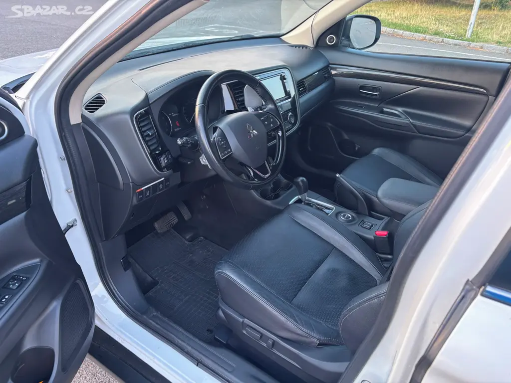 Mitsubishi Outlander - fotka 4