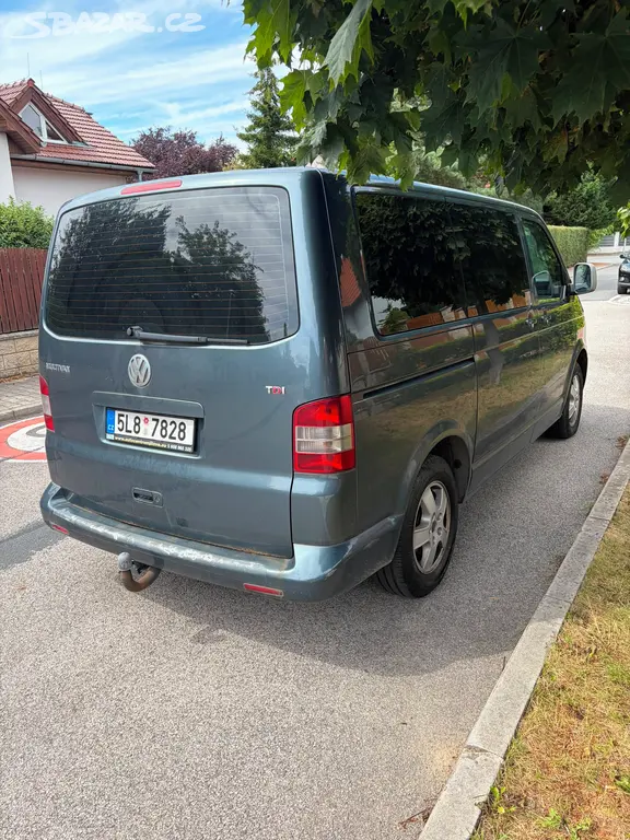 Volkswagen Multivan 2.5 TDI 96 kW 7 míst - fotka 3