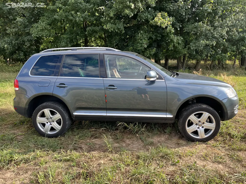 VW Touareg 3.0 V6 TDI (2005) - fotka 2