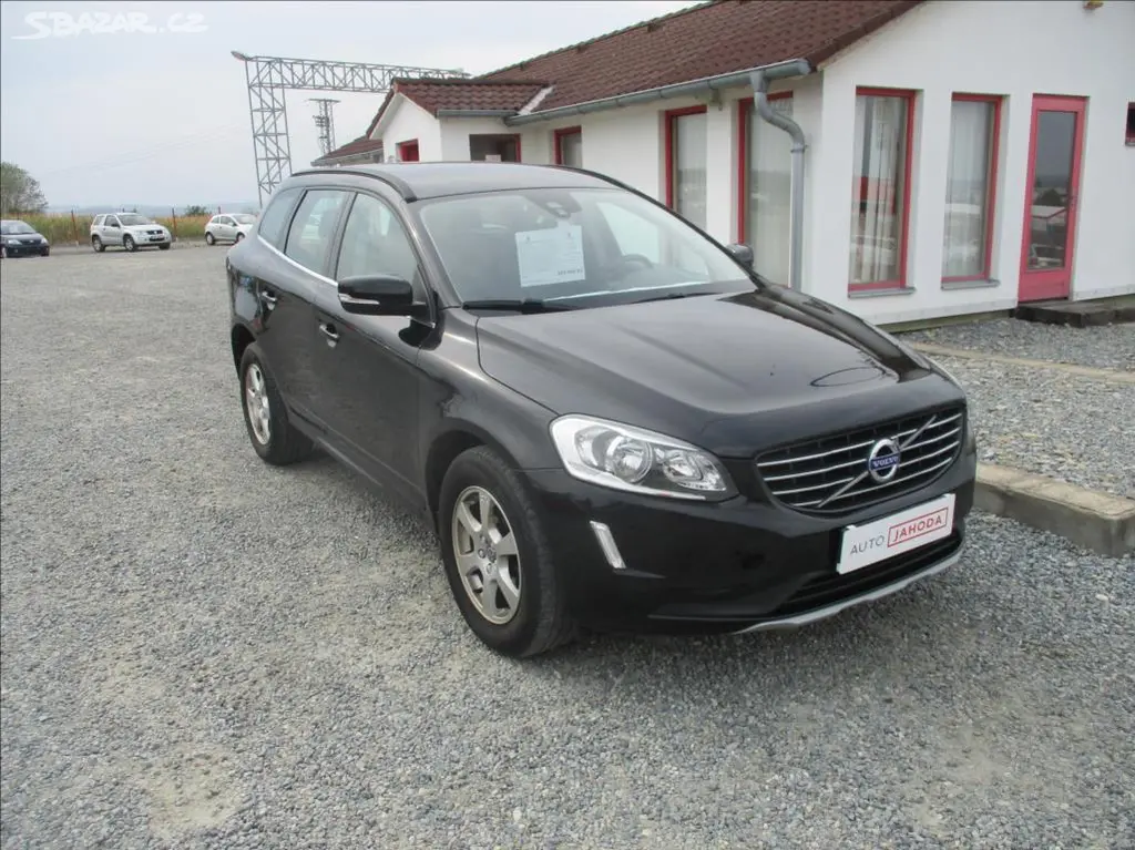 Volvo XC60, 2,0 D3, klima,servis,tažné,CZ,