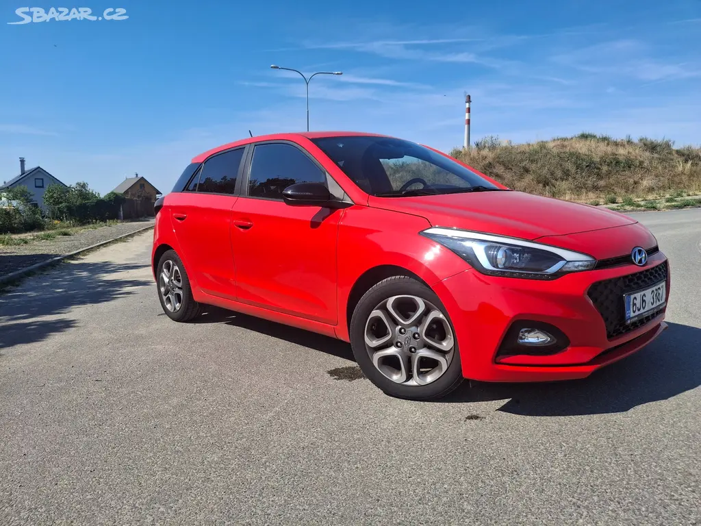 Hyundai i20 - fotka 2