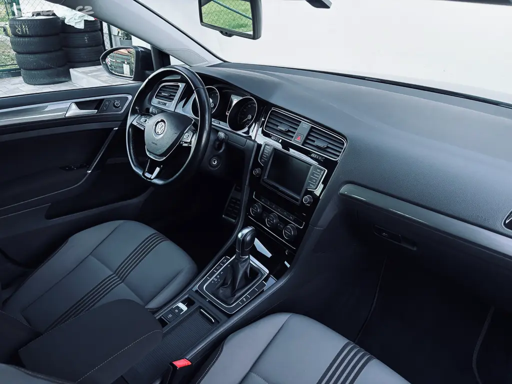 VW GOLF VII VARIANT 1.4TSI 110KW DSG 2016 - fotka 6