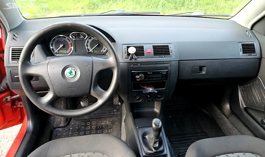 Škoda Fabia 1.2 HTP 40kw Servisní knížka - fotka 5