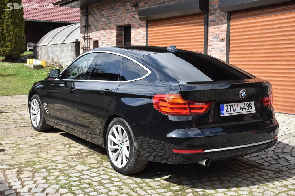 BMW 320D GT XDrive 2014 2sady kol zrcadlení mobilu - fotka 3