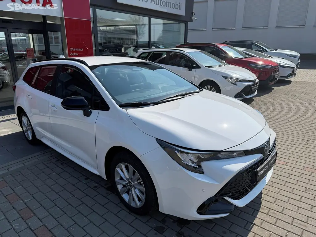 Toyota Corolla, 1.8HEV 140PS Comfort pak. Tech - fotka 3