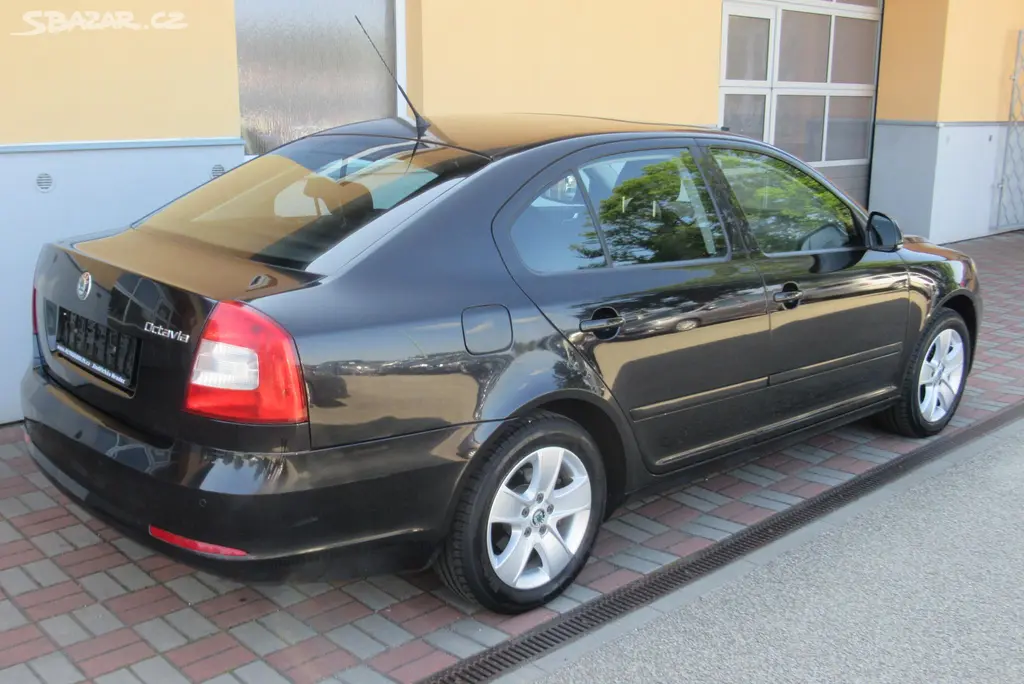 Škoda Octavia, 1.4 TSi ELEGANCE EL.ŠÍBR XENON - fotka 5
