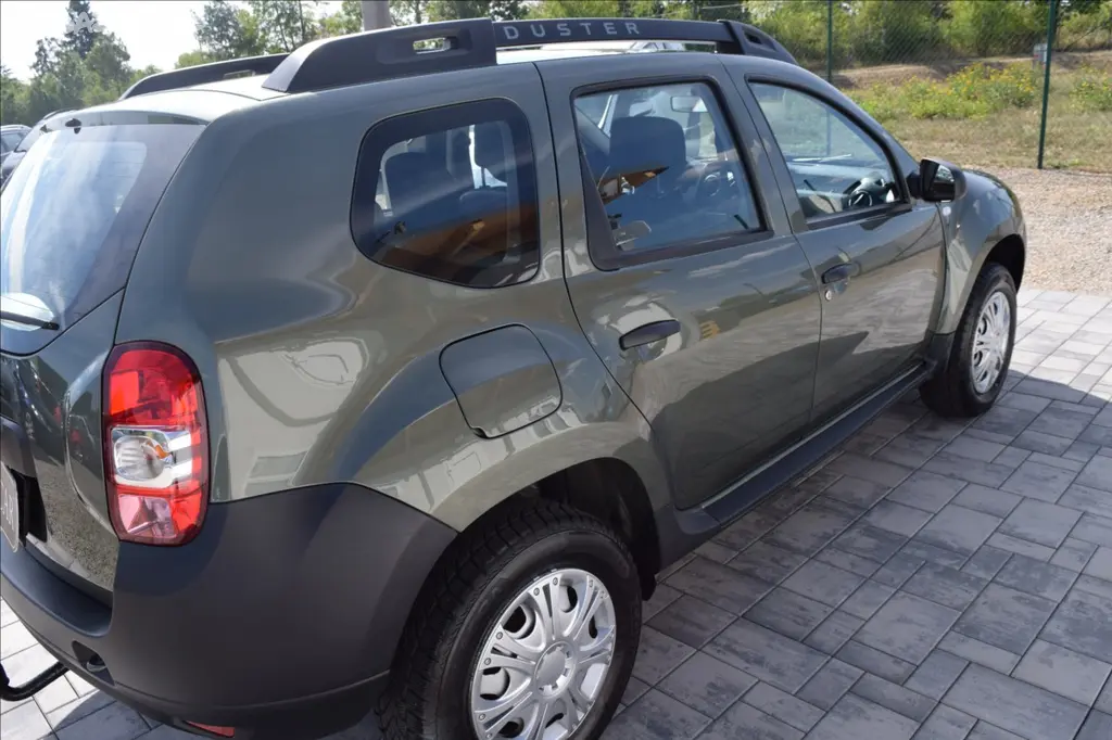 Dacia Duster, 1,6 I 77KW NÍZKÉ KM 2XKOLA TOP - fotka 5