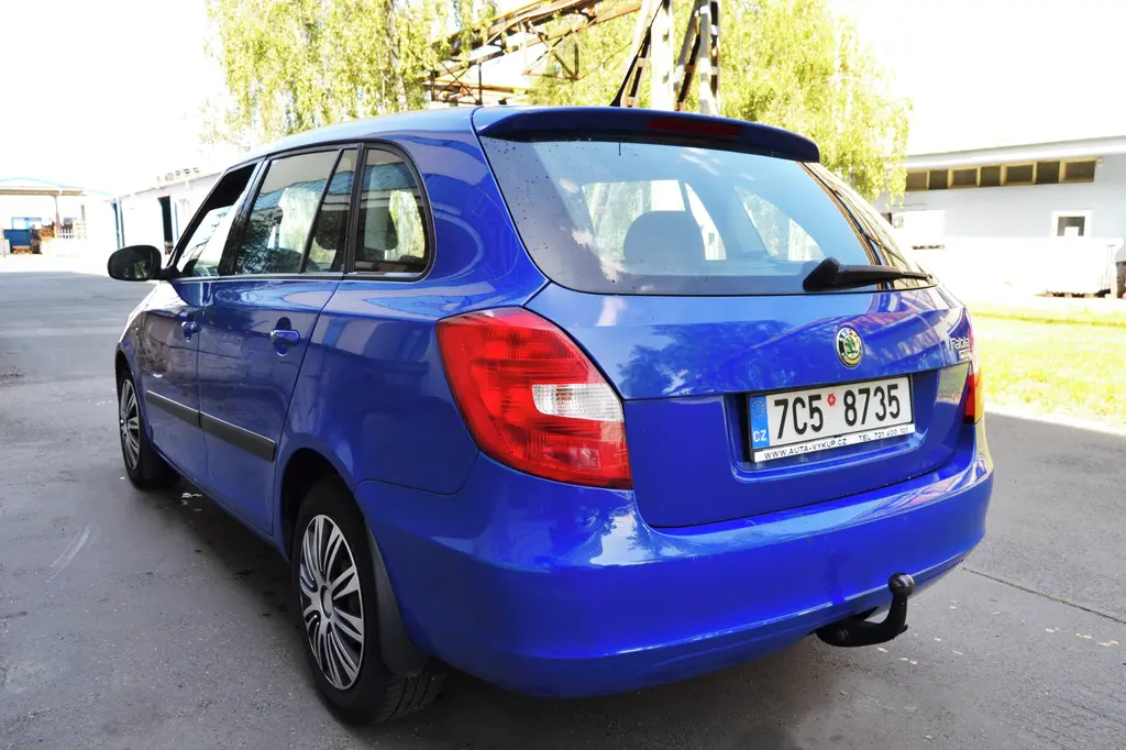 ŠKODA FABIA II 1.4i 16V KOMBI/TAŽNÉ/KLIMA/116TKM/ - fotka 2