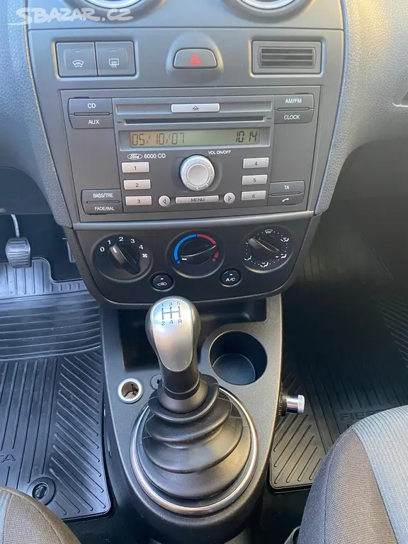 Ford fiesta 1.25 benzín,[telefon skryt] km - fotka 4