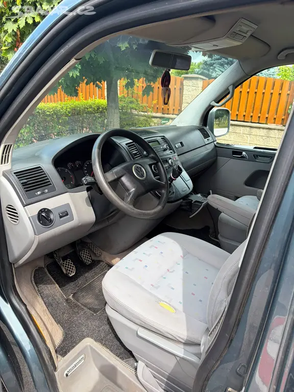 Volkswagen Multivan 2.5 TDI 96 kW 7 míst - fotka 5