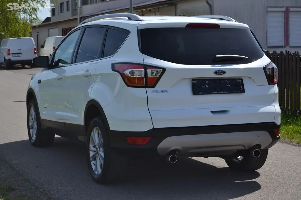 Ford Kuga 2.0 TDCI 110kW Titanium 4x4 - fotka 2