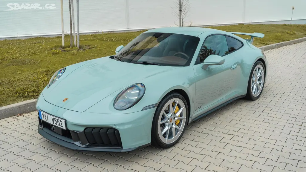 Porsche 911, 4 GTS T-Hybrid PCCB - fotka 2