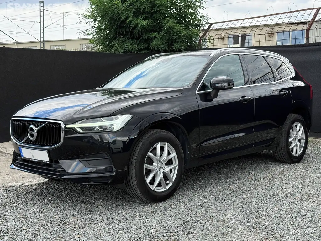 Volvo XC60 2.0 D4 140kW AWD Momentum 2018 - fotka 4
