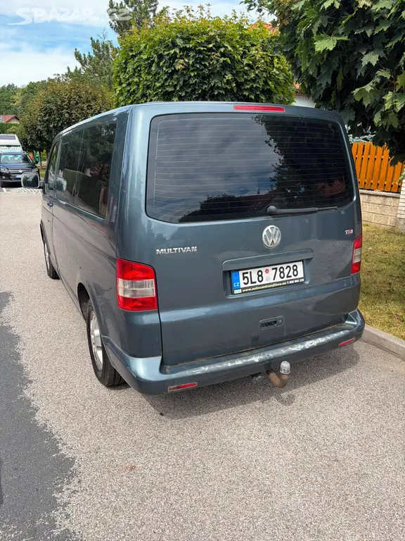 Volkswagen Multivan 2.5 TDI 96 kW 7 míst - fotka 2