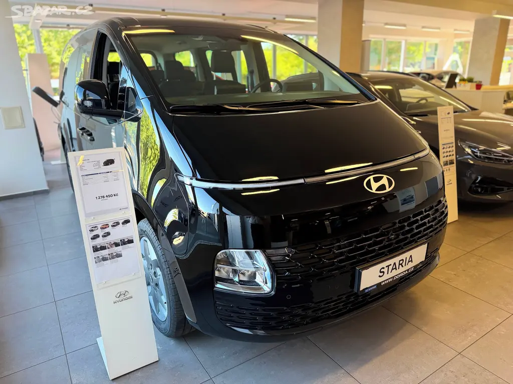 Hyundai Staria, 1.6 T-GDi HEV STYLE PREMIUM - fotka 2