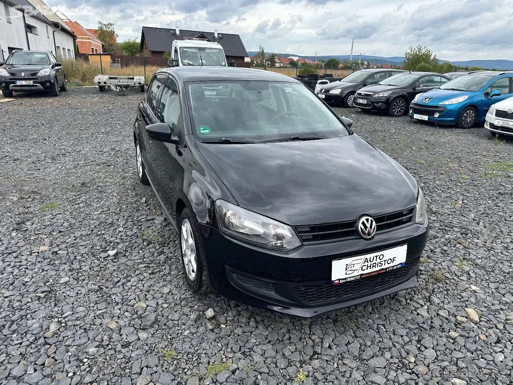 Volkswagen Polo 1,2i (44kW) MANUÁLNÍ KLIMATIZACE - fotka 2