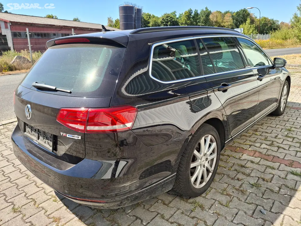 VW PASSAT VARIANT 1.4 TSI 110kw B8 - fotka 5