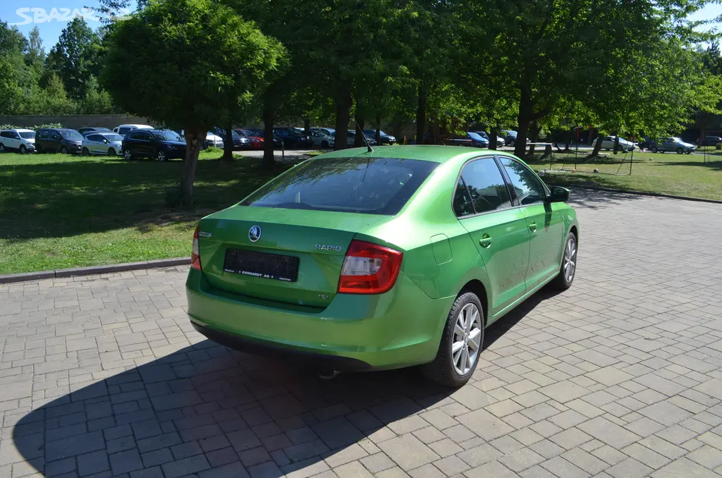 PRODÁM ŠKODA RAPID liftback 1.2TSI JEN 84.000KM - fotka 3