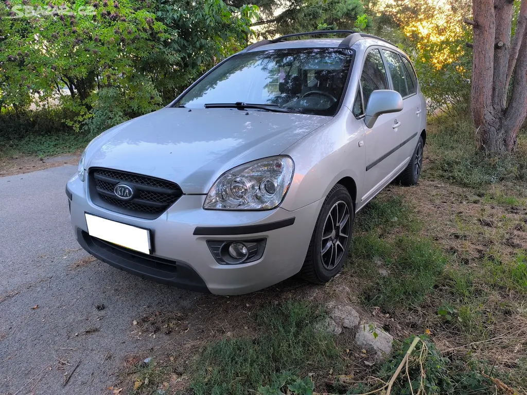 Kia Carens MPV 2.0 CRDi - fotka 4