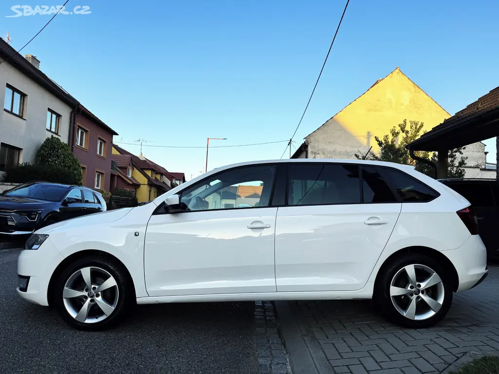 ŠKODA RAPID 1.2TSI KLIMA, ALU, VYHŘÍVANÁ SEDADLA, - fotka 4