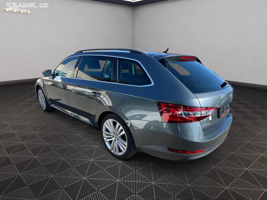 Škoda Superb, 2.0Tdi 140KW DSG - fotka 5